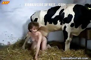 Video sex with animals in Xiantao
