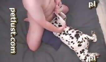 guy-fucks-dog squirting